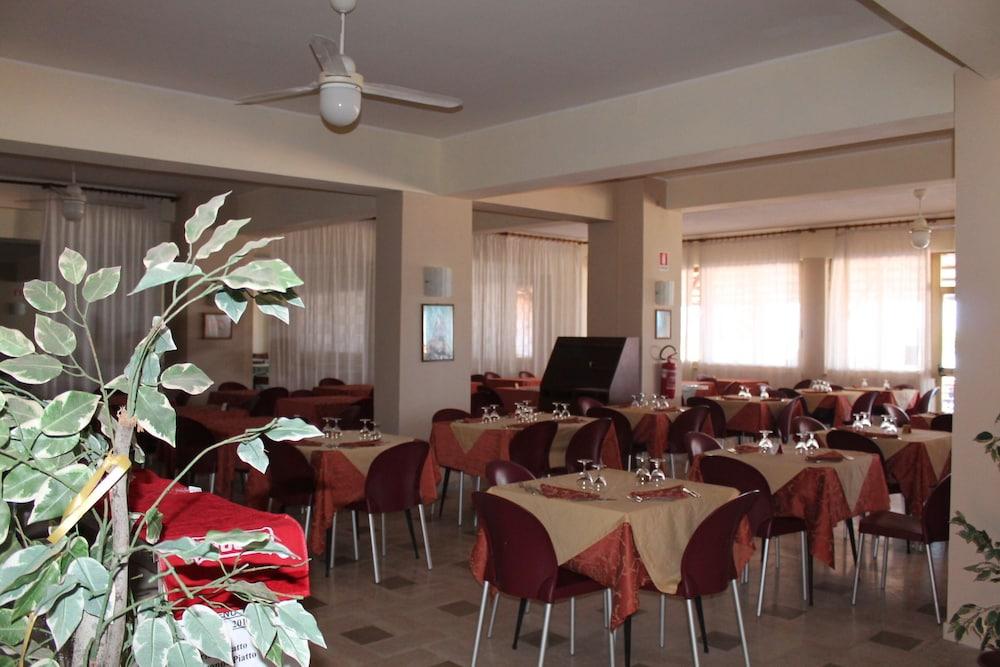 South Paradise Hotel