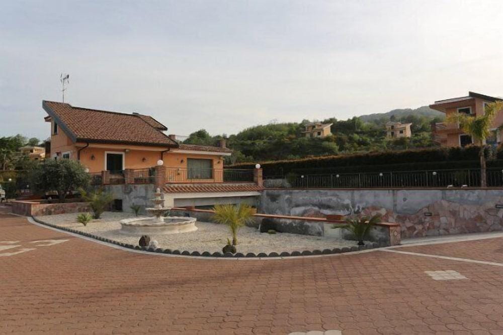Villa Etna Sea