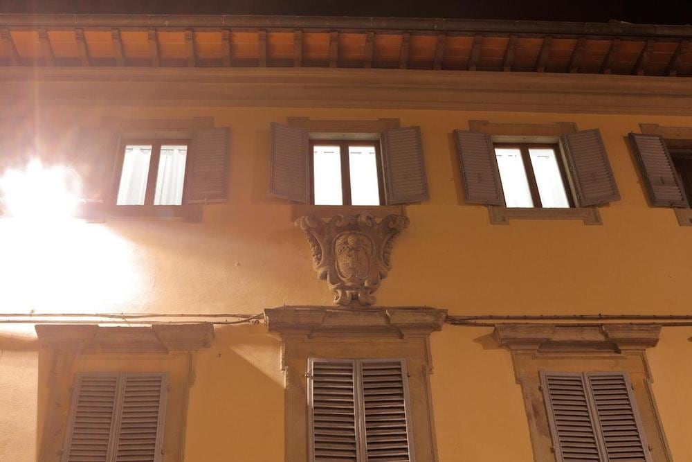 Palazzo Mari suite & rooms b&b