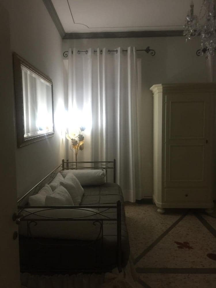 Palazzo Mari suite & rooms b&b