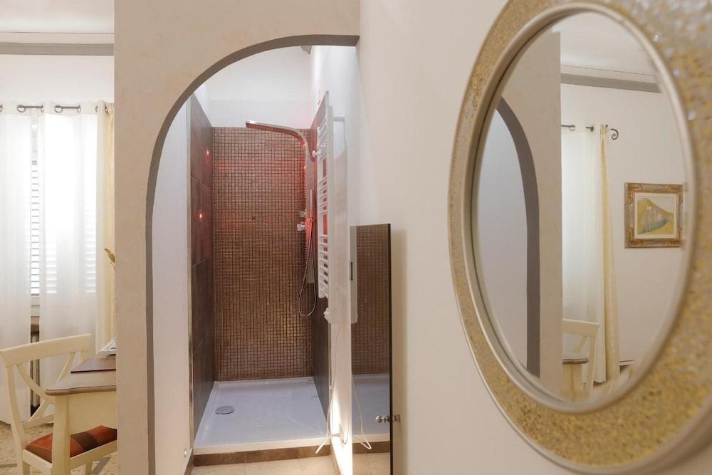 Palazzo Mari suite & rooms b&b
