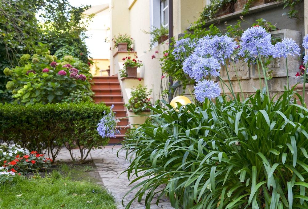 Calycanto Guest House