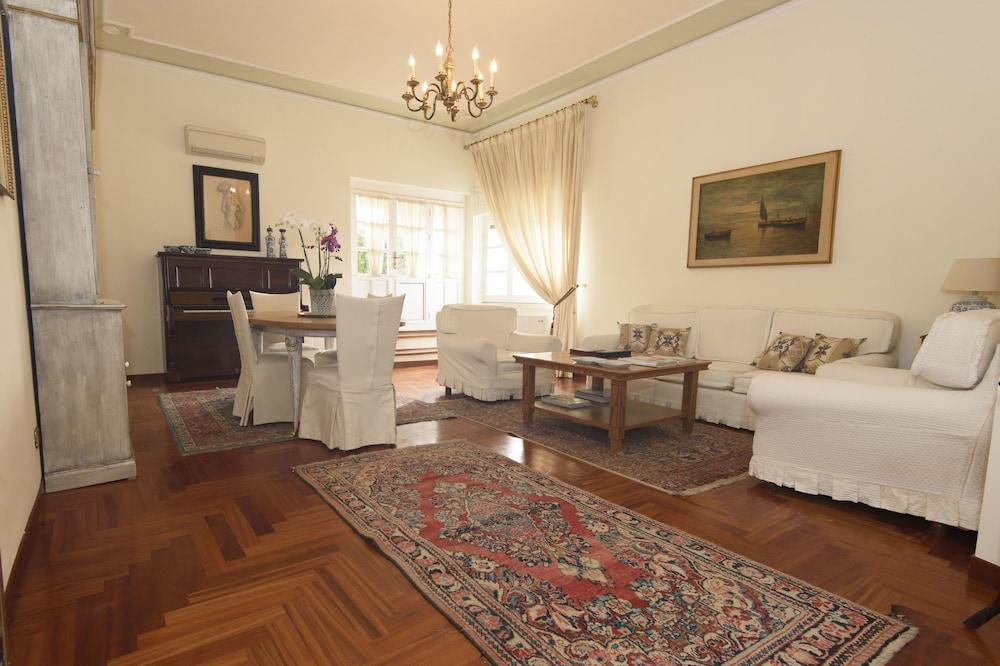 Calycanto Guest House