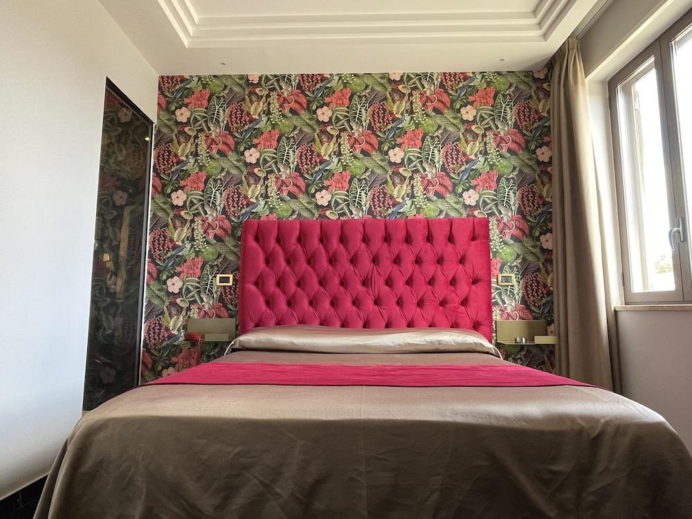 Ninfa Hotel