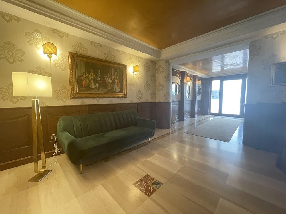 Ninfa Hotel