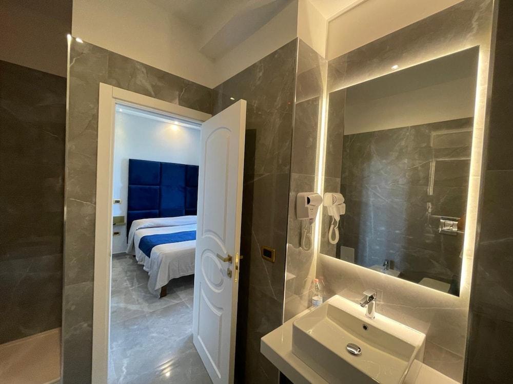 Ninfa Hotel