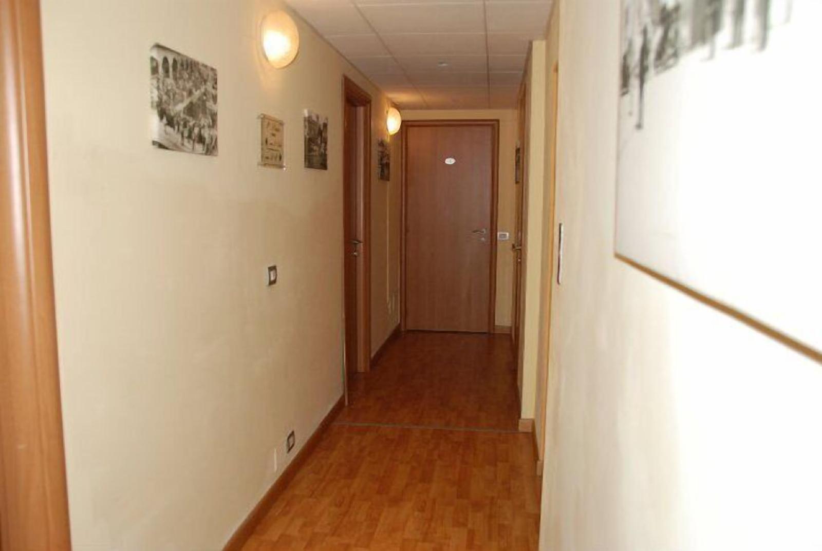 Moniga Meuble