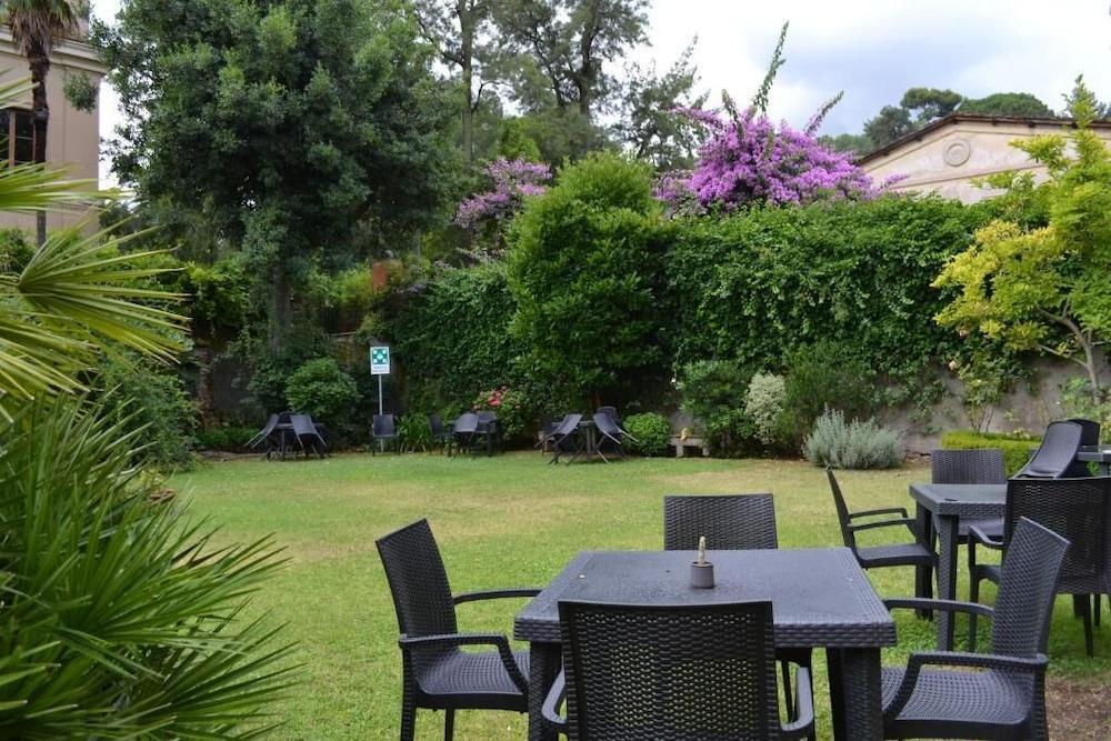 Villa Riari