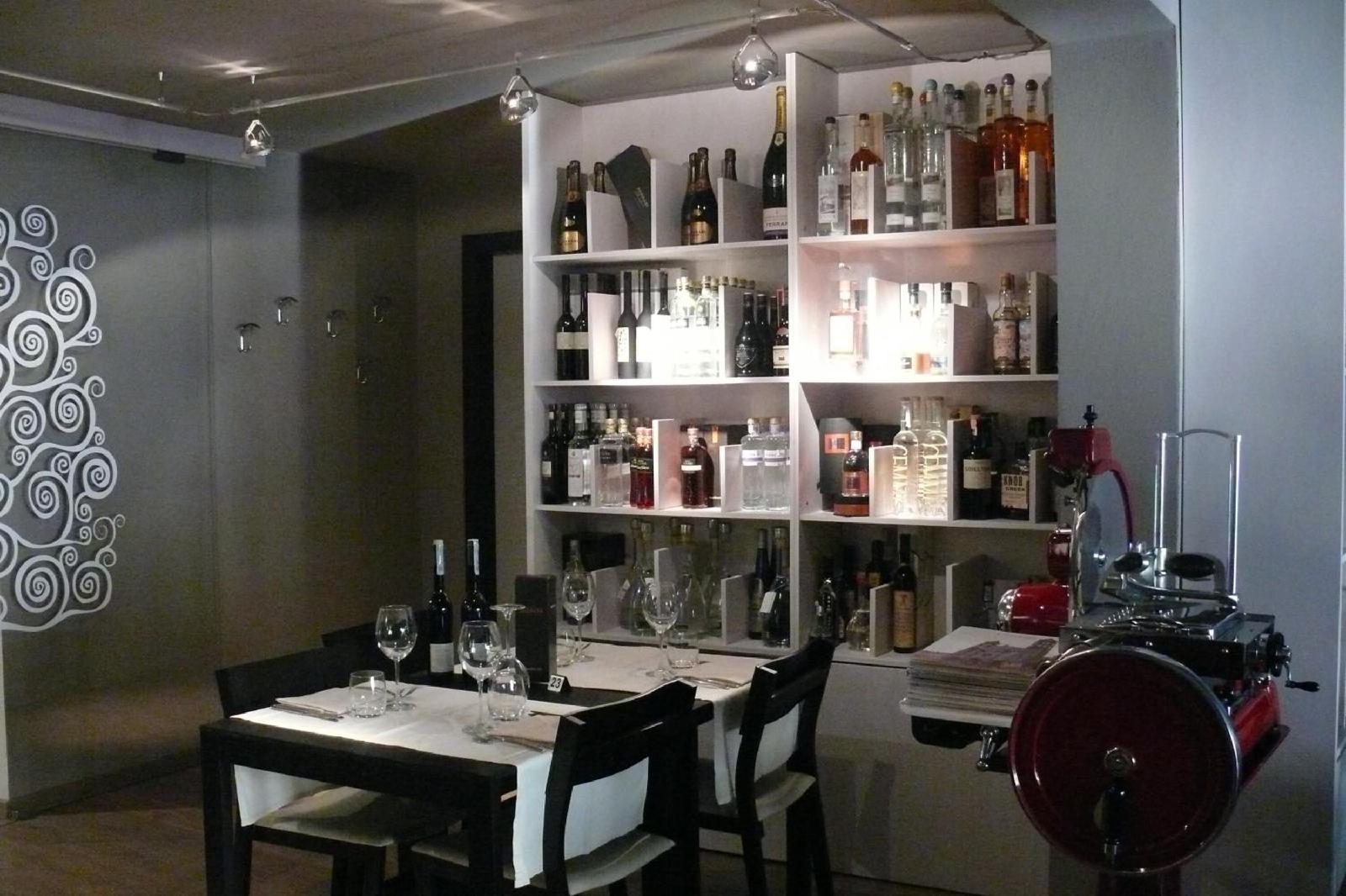 Garibaldi Hotel & Restaurant