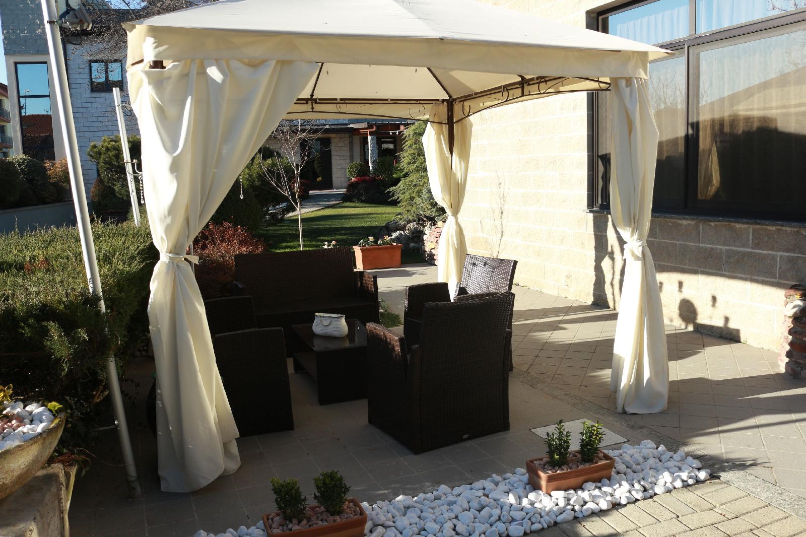 Garibaldi Hotel & Restaurant