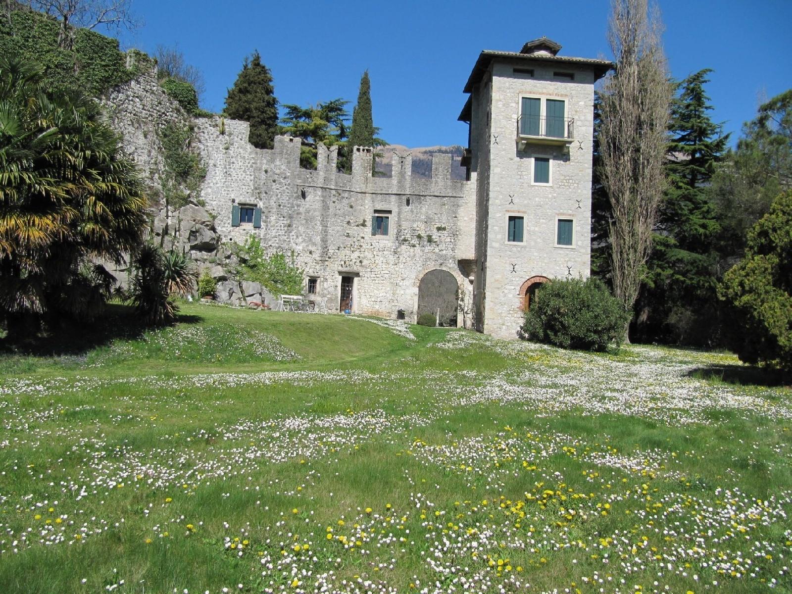 Castrum Di Serravalle