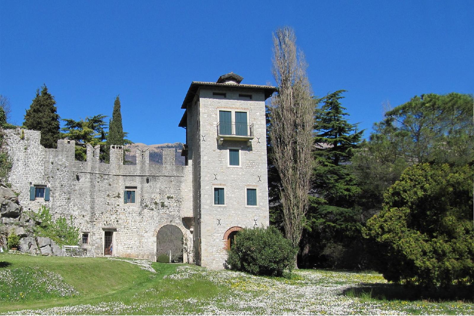 Castrum Di Serravalle