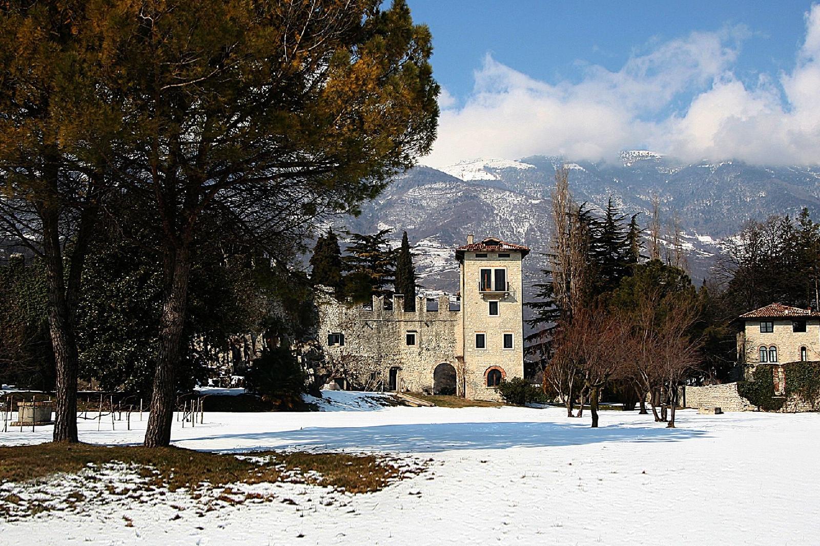 Castrum Di Serravalle