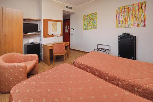Hotel Versailles
