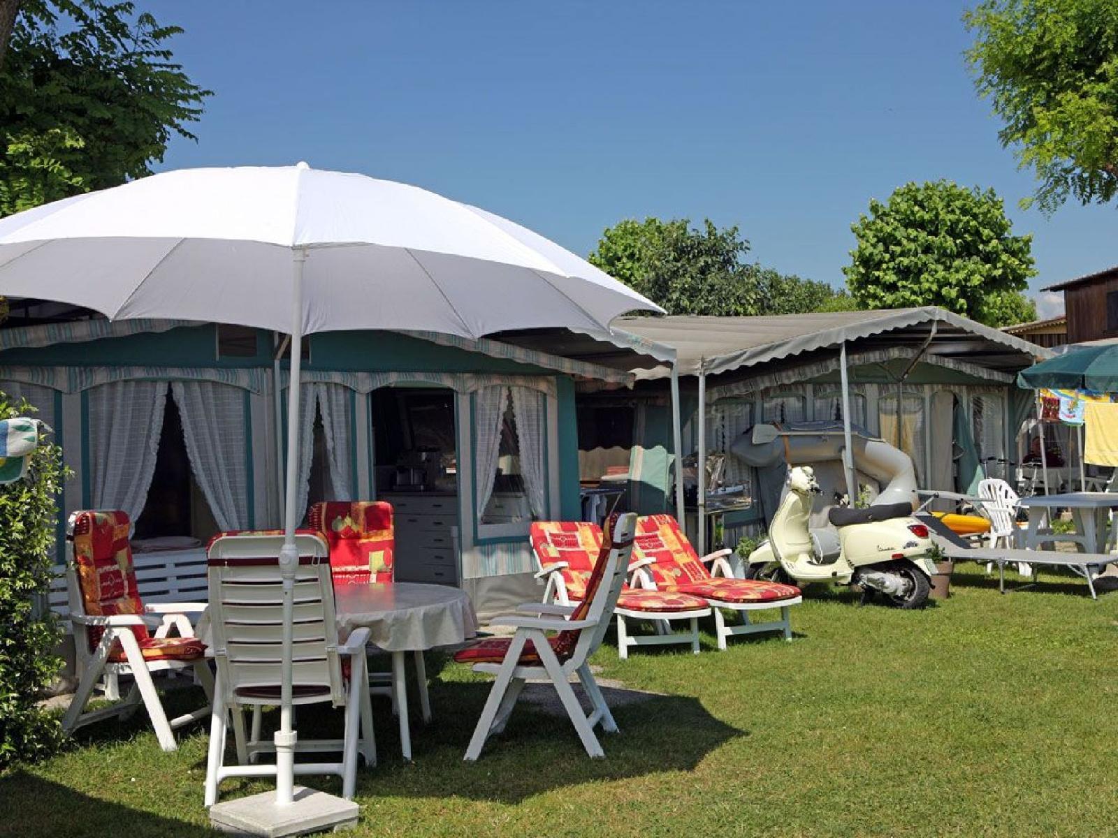 Camping Garden Tourist