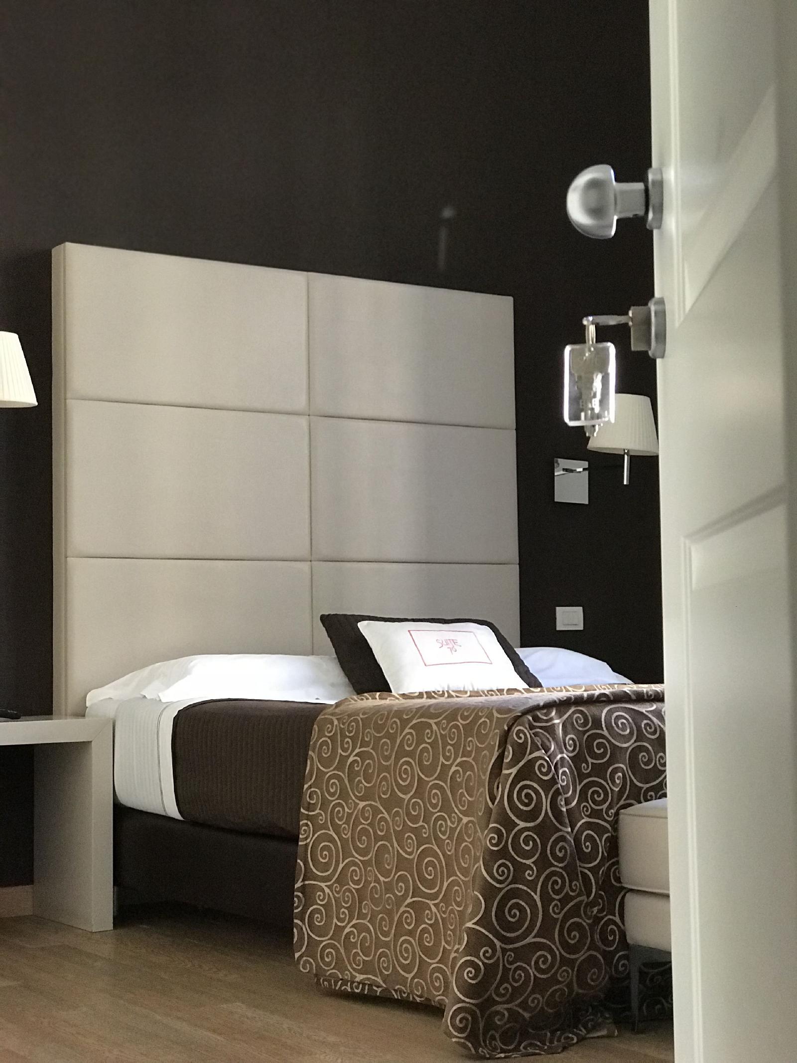 Suite 70