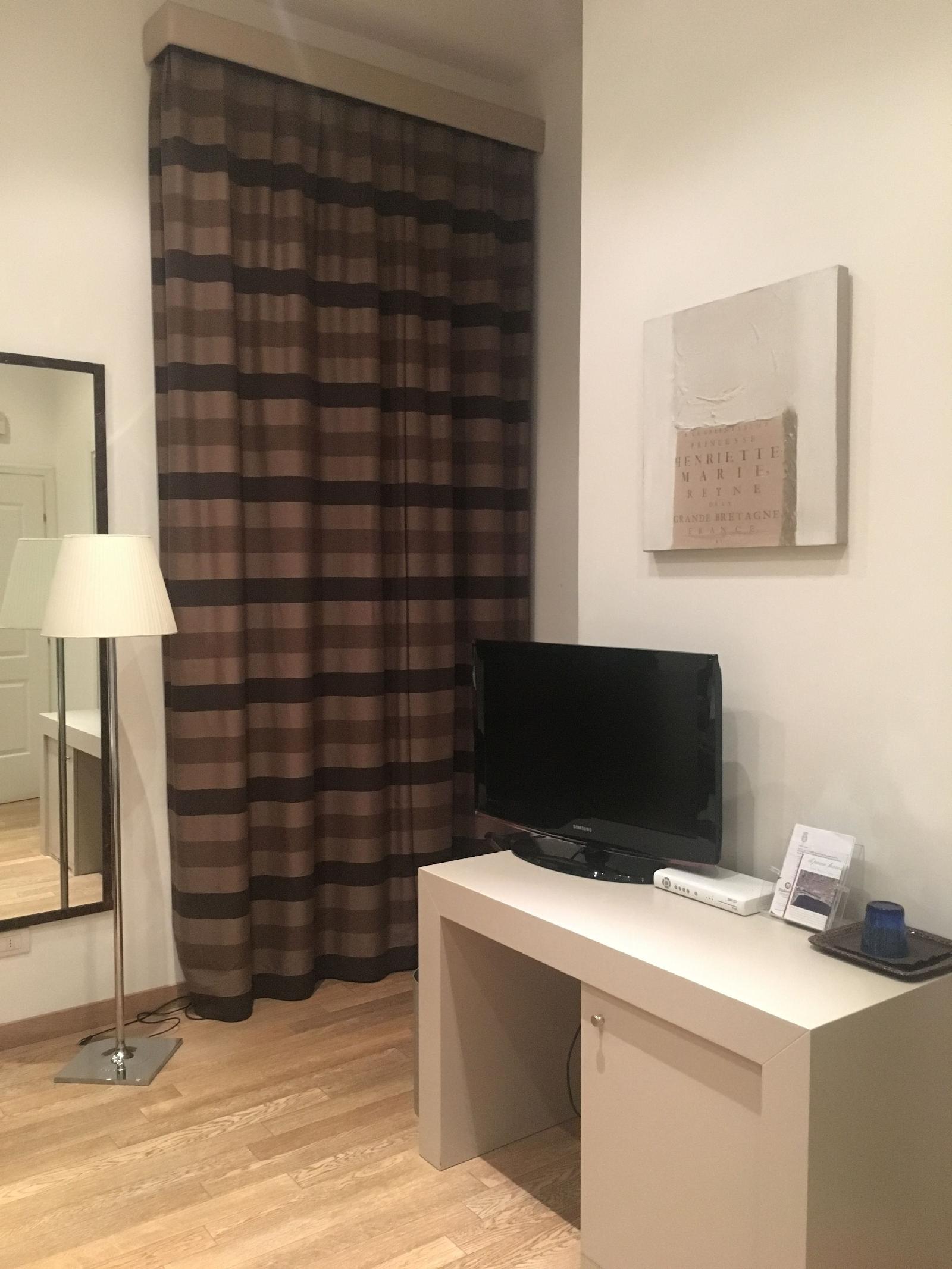 Suite 70