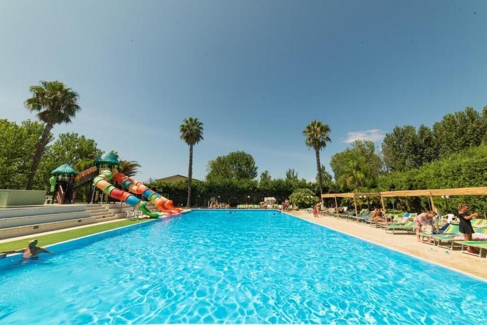 Marina Di Rossano Village Club
