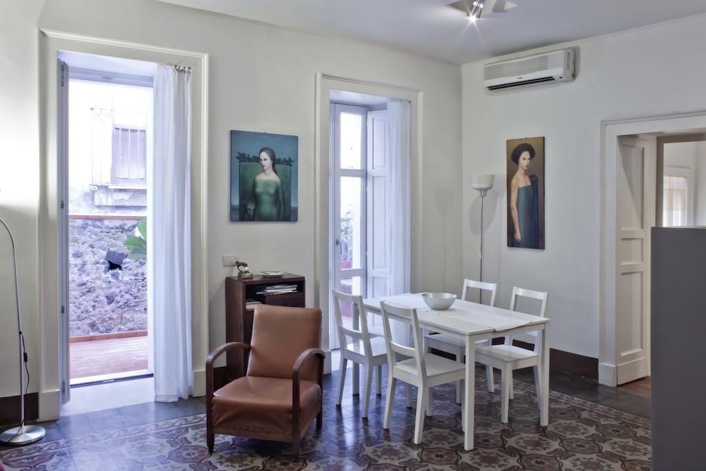 Tre Vie Apartment
