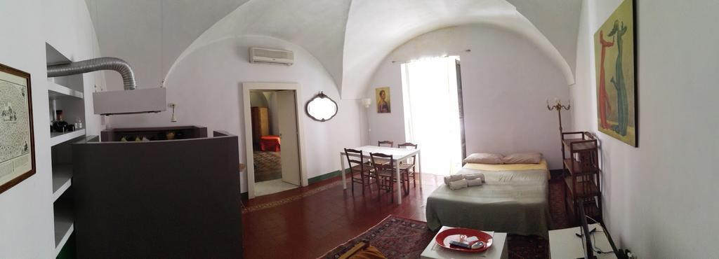 Tre Vie Apartment