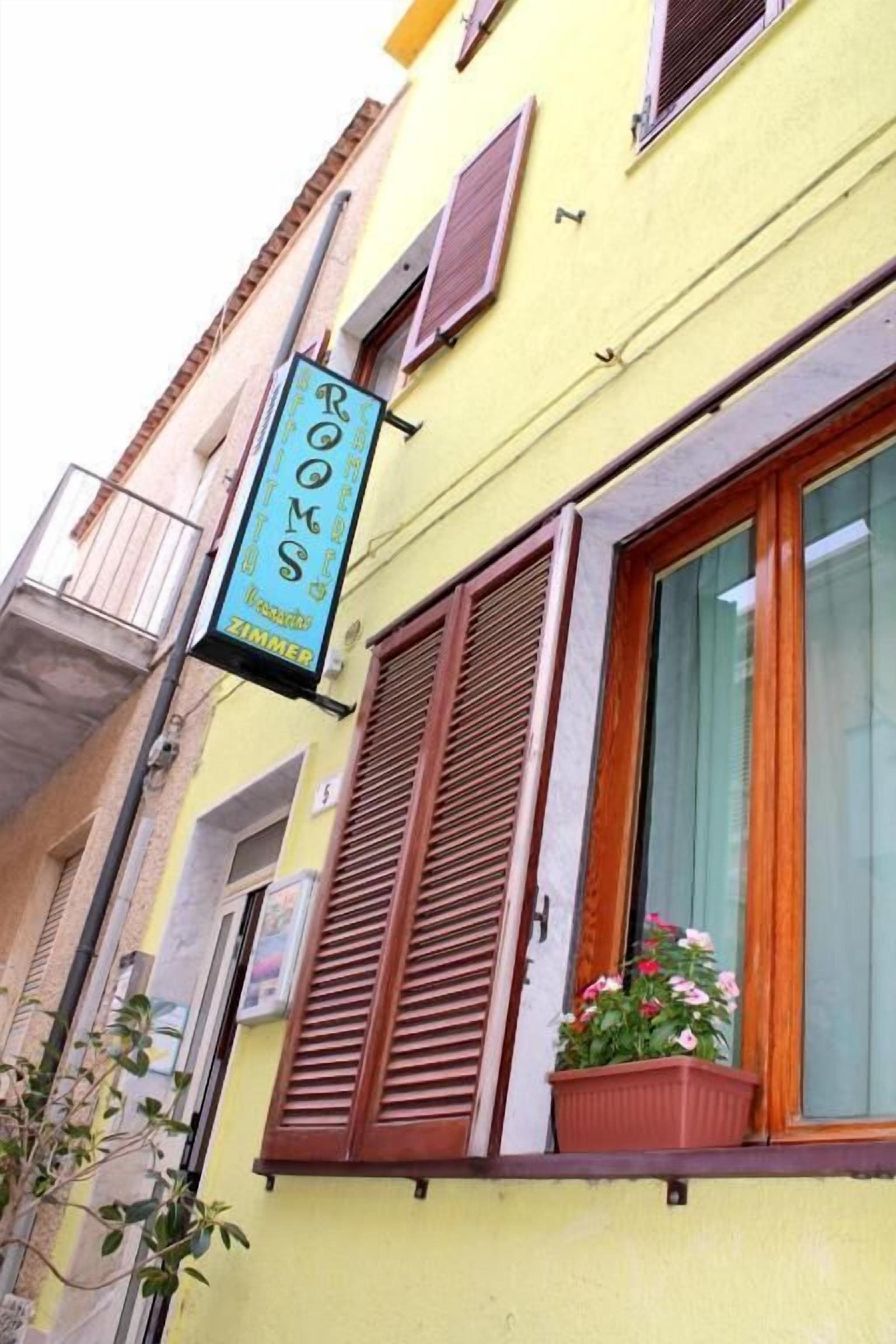 Bed And Breakfast Canarino