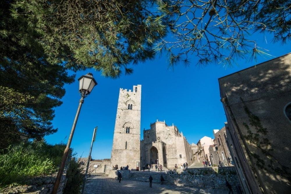 Ulisse Camere