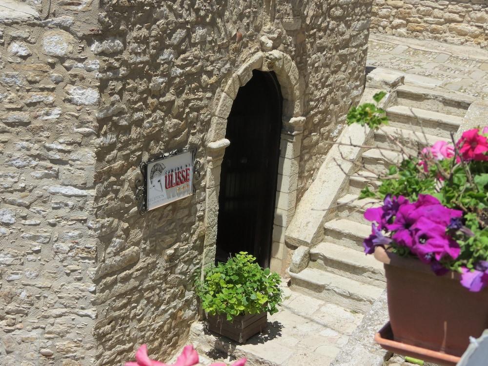 Ulisse Camere