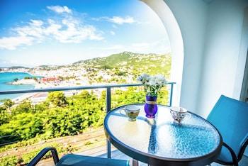 Hilltop Villas at Bluebeards Castle