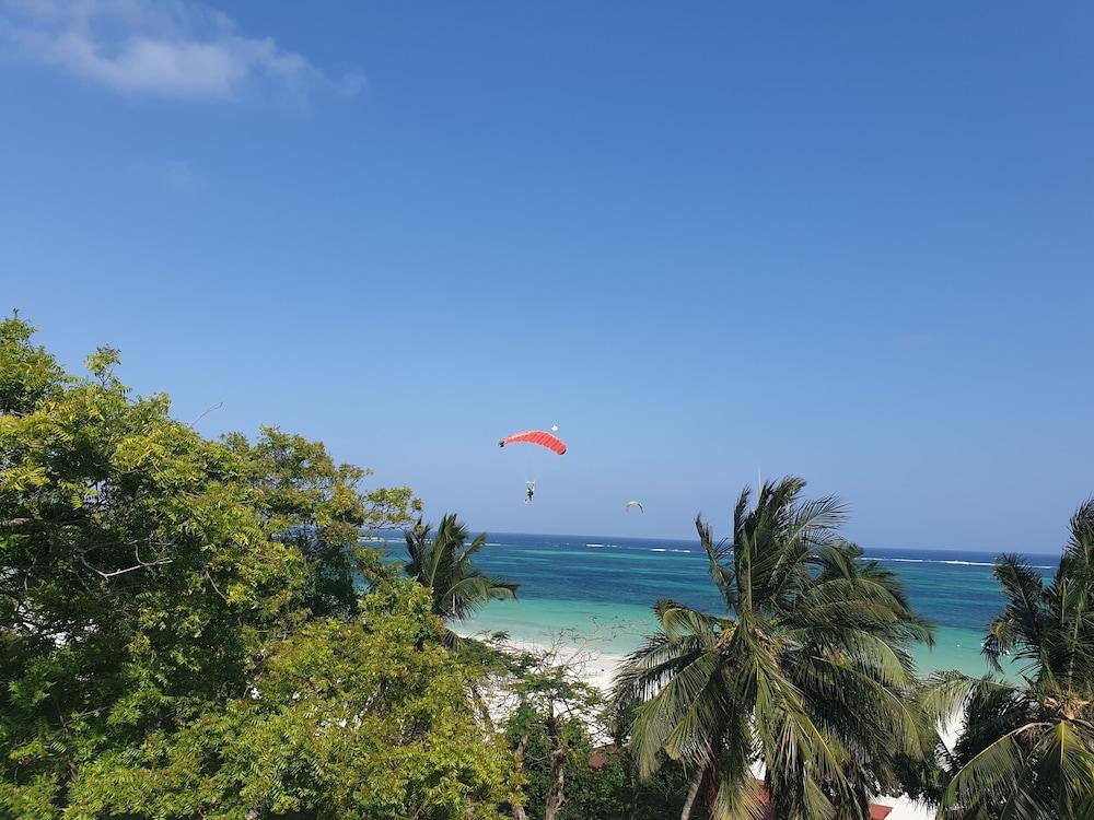 Blue Marlin Beach Resort