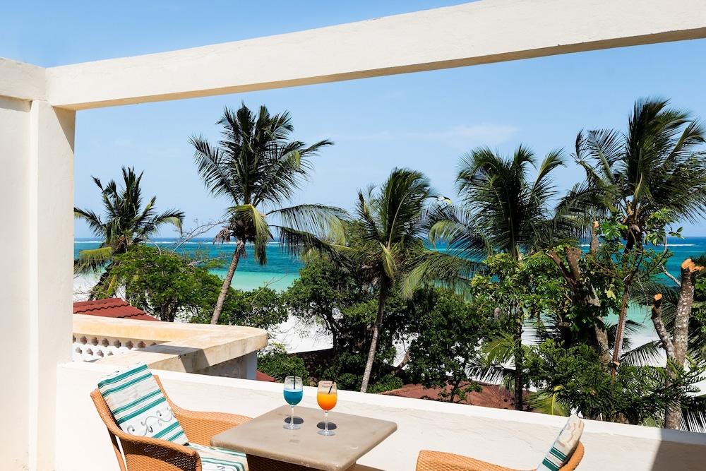 Blue Marlin Beach Resort