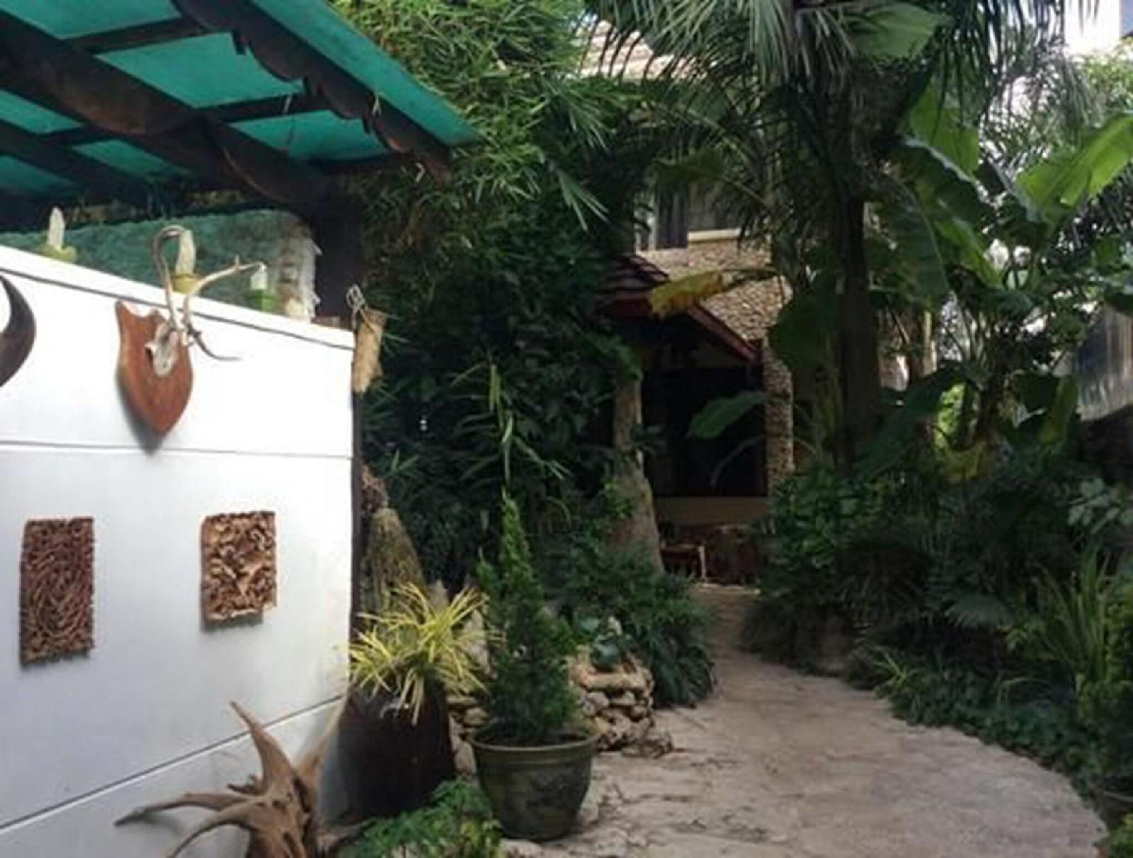 Aquarius Inn Inle Lake