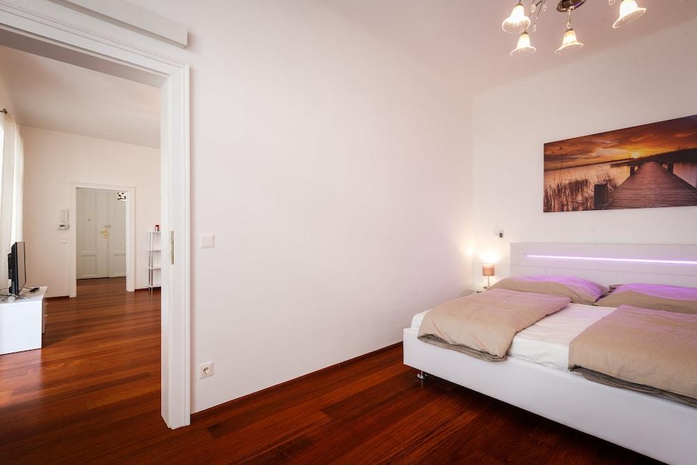 Operngasse Premium in Your Vienna