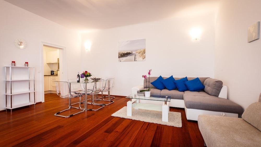 Operngasse Premium in Your Vienna