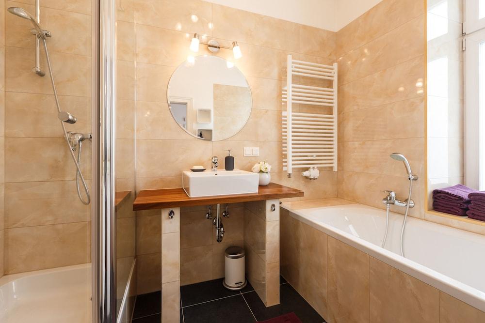 Operngasse Premium in Your Vienna