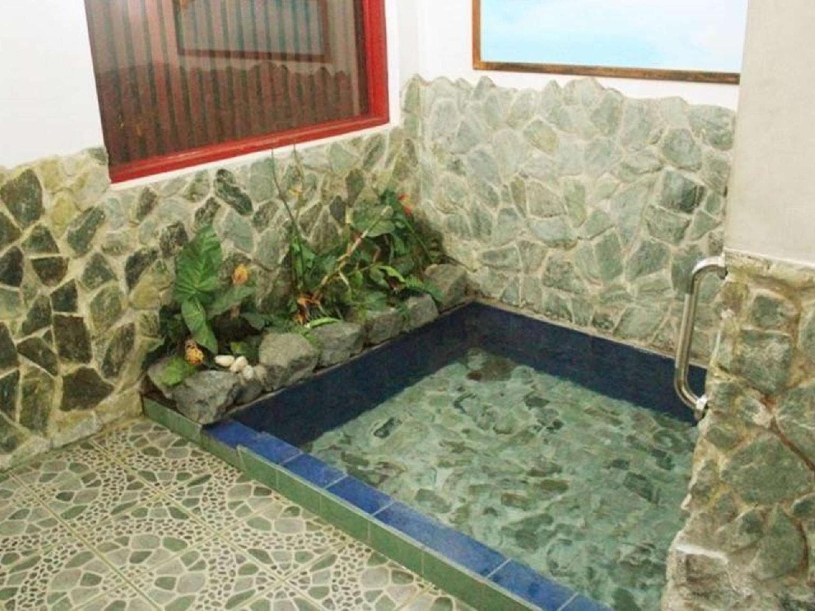 Makiling Onsen Hotel