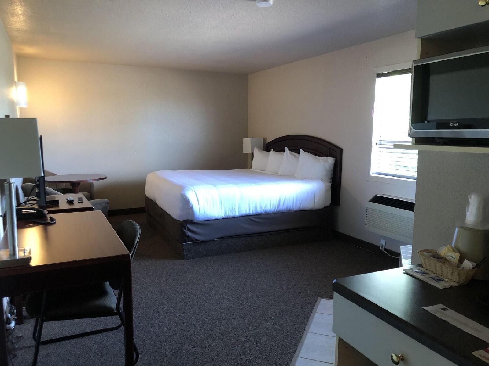 R & R Wainwright Inn