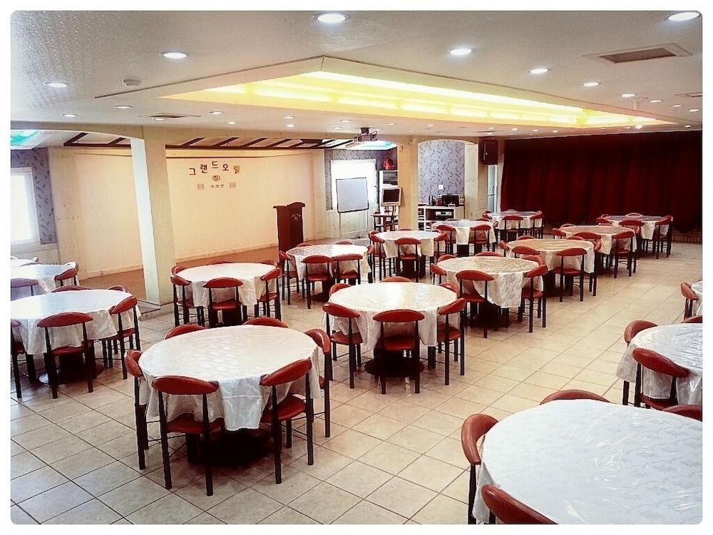 Sokrisan Grand Hotel