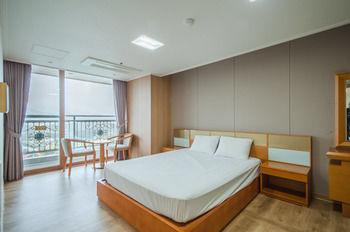 Fantasia Condo