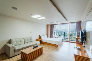 Fantasia Condo