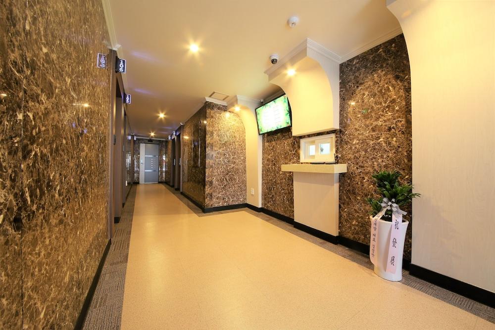 The 7 Hotel Pohang