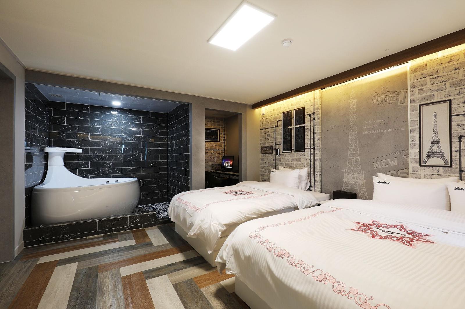 Hotel Mondavi