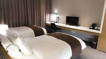 Eden Paradise Hotel