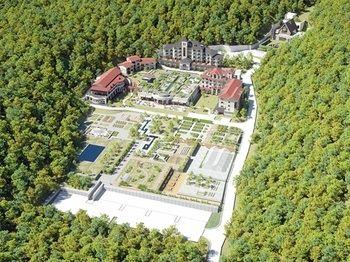 Eden Paradise Hotel