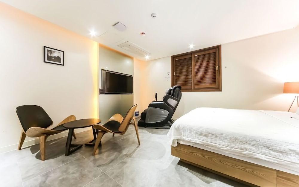 Hotel Able