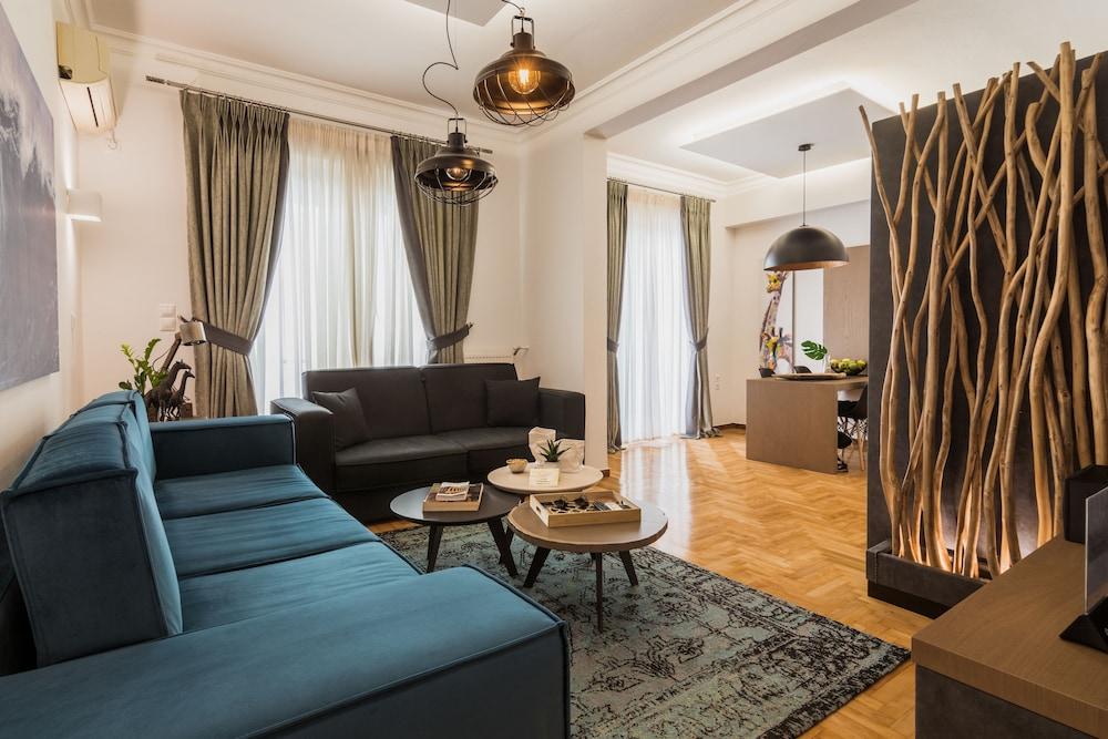 Acropolis Executive Suite
