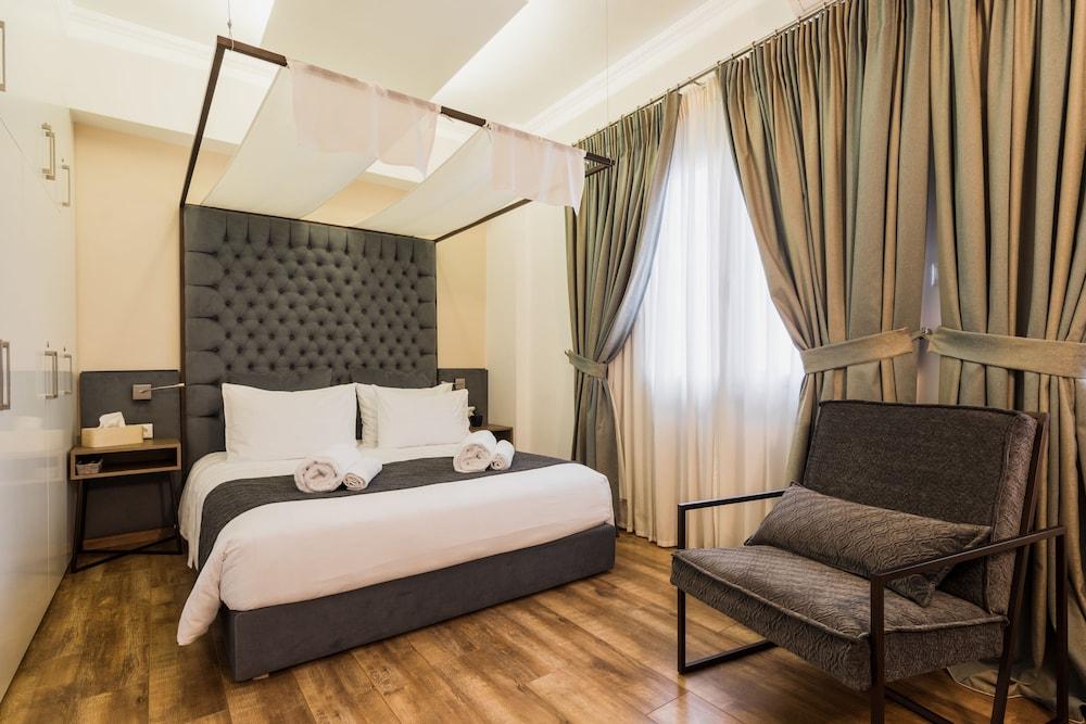 Acropolis Executive Suite