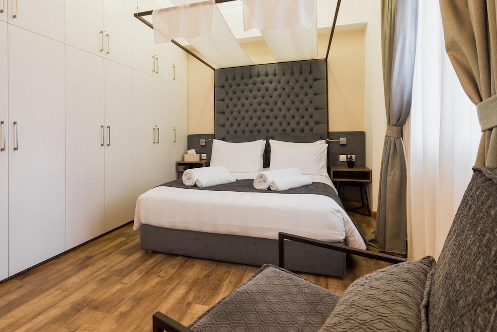Acropolis Executive Suite