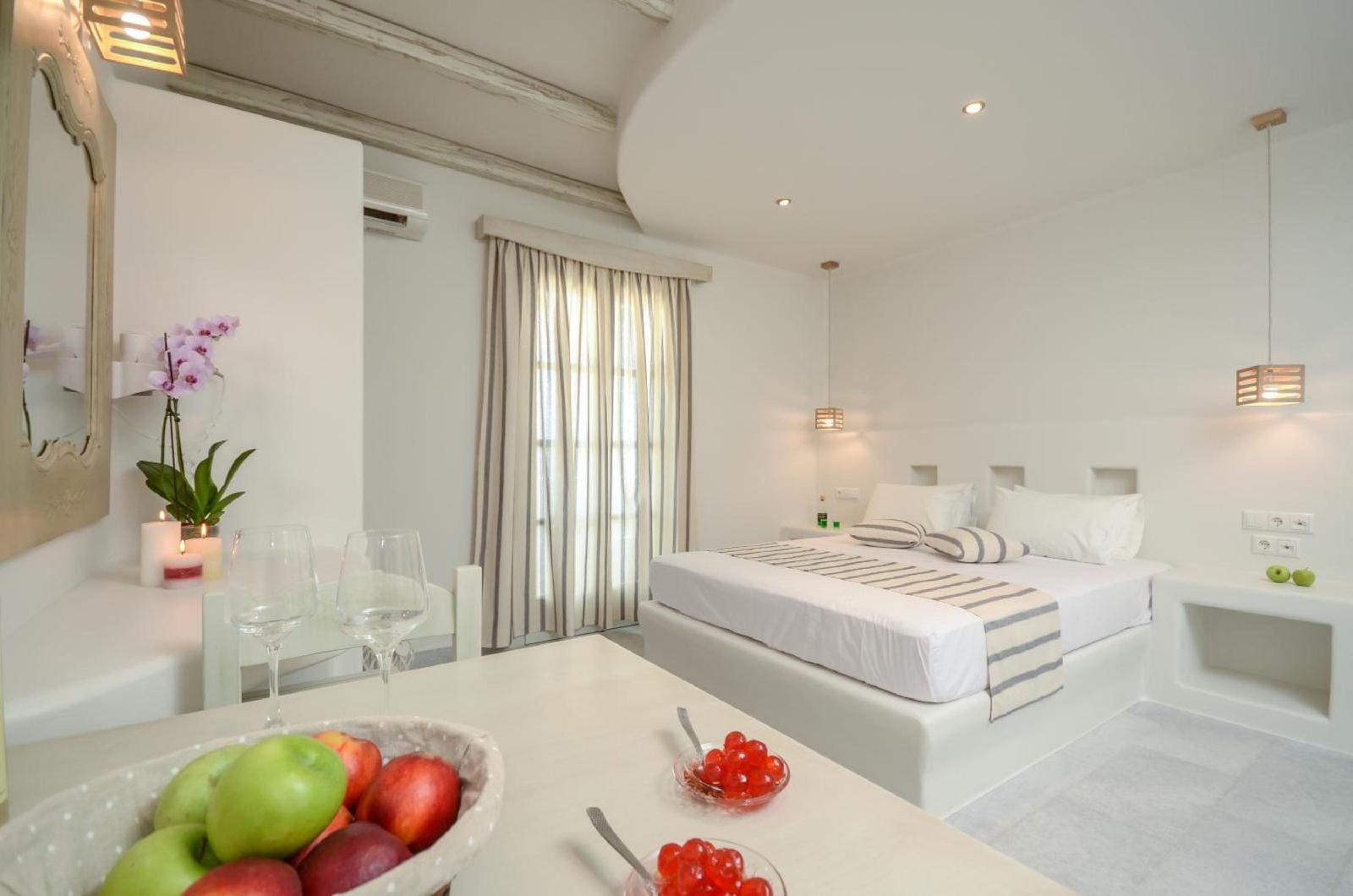 Agnanti Hotel