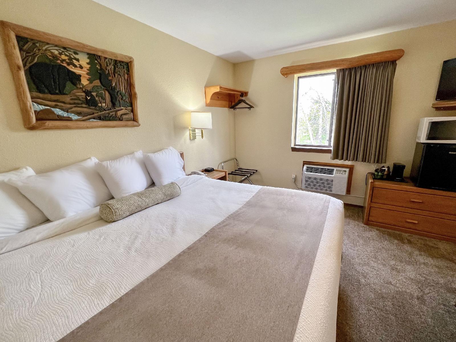 Beartooth Hideaway Inn & Cabins