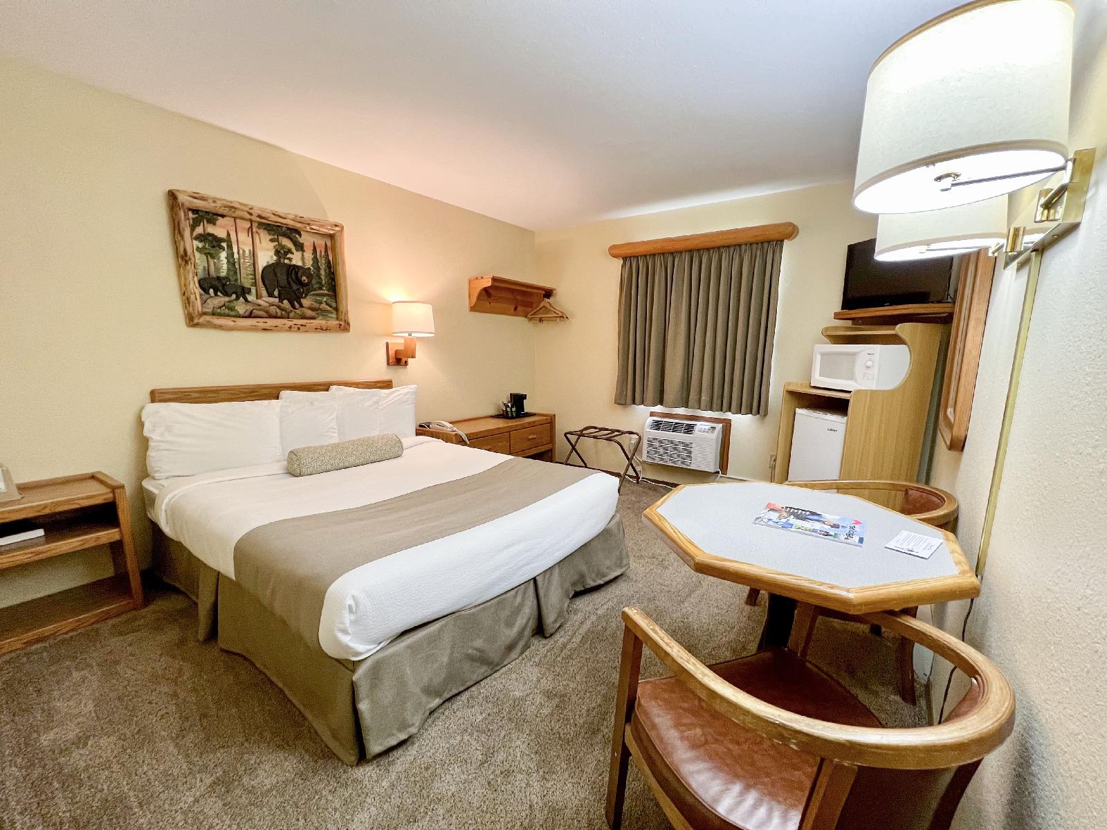 Beartooth Hideaway Inn & Cabins